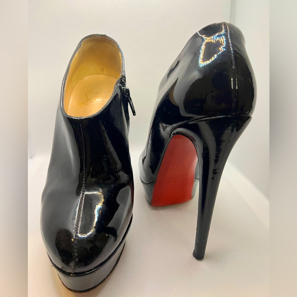 super comfortable peep toe shoes, CHRISTIAN LOUBOUTIN